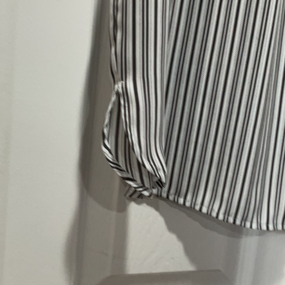 Loft black & white small stripe design with ruffle shoulders blouse L - Picture 7 of 13